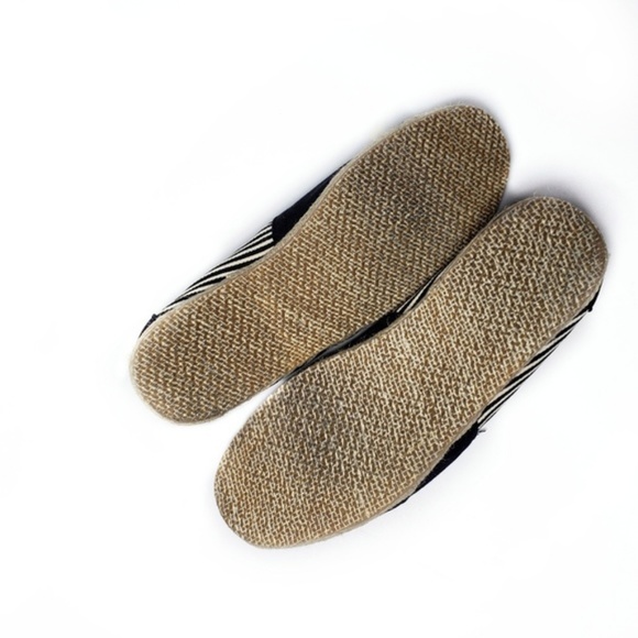 Toms Black University Stripe Rope Sole Classics - Picture 2 of 4